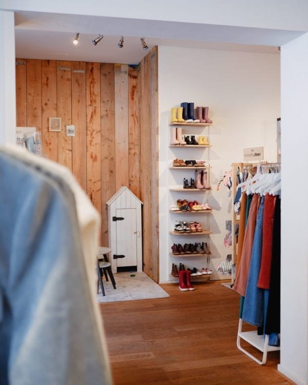 kinderwinkel-met-speelhoek-amsterdam-west