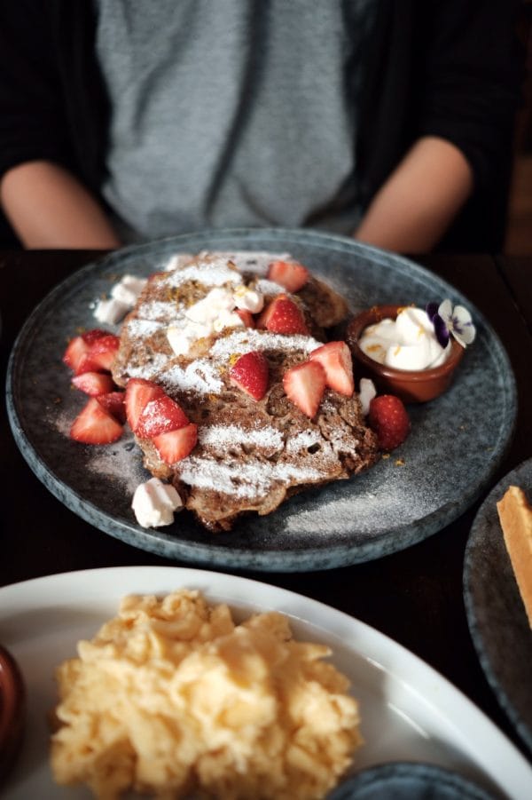 brunch-staring-at-jacob-amsterdam-west