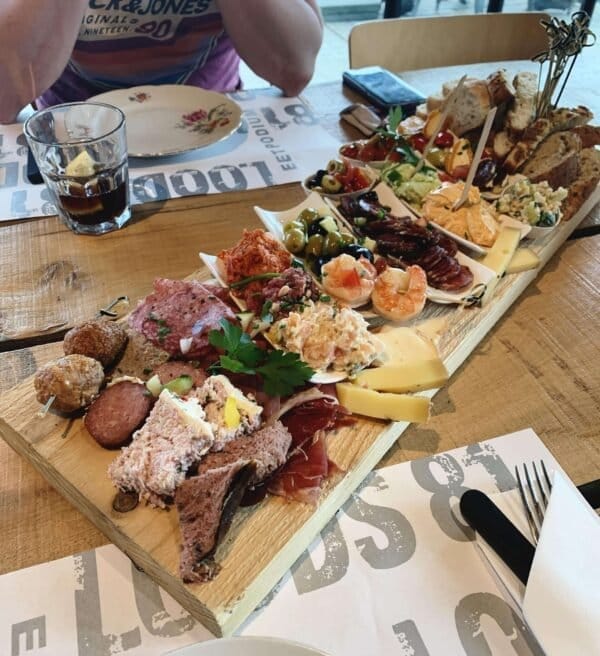 Lunch bij eetpodium Loods81 Margraten